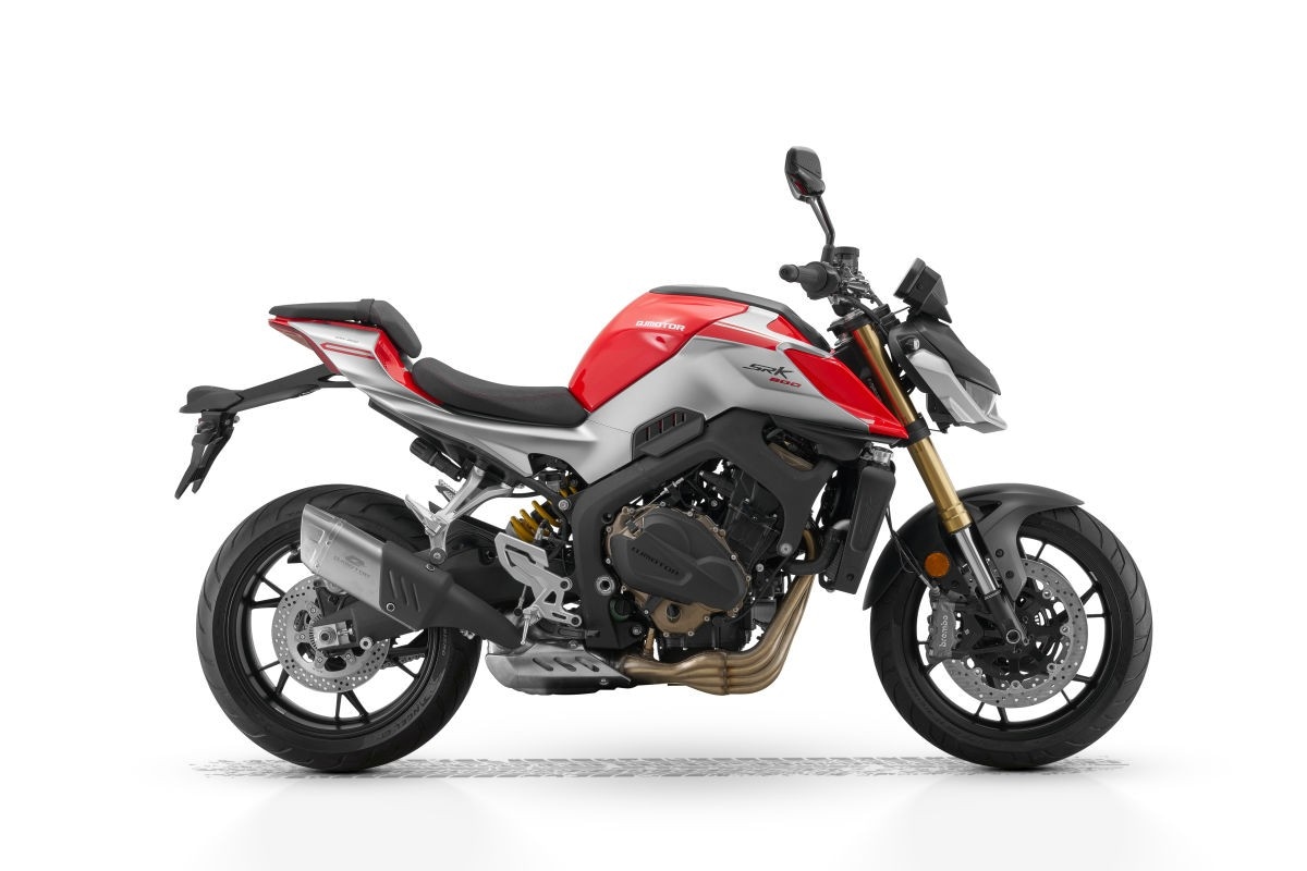 QJMotor SRK 800: la naked cinese da 95 CV a 8.590 euro